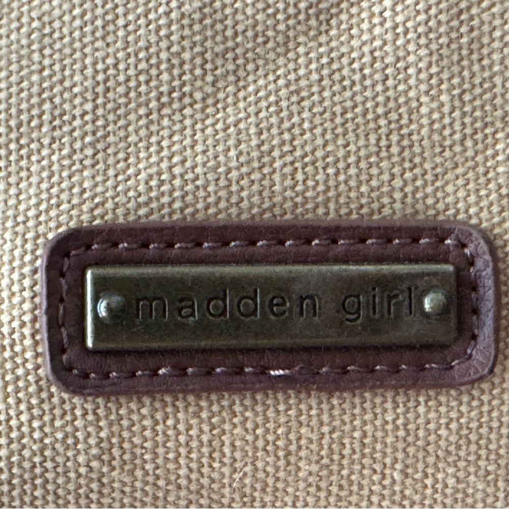 Madden Girl Colorful Graffiti Print Messenger Bag. - Picture 8 of 14